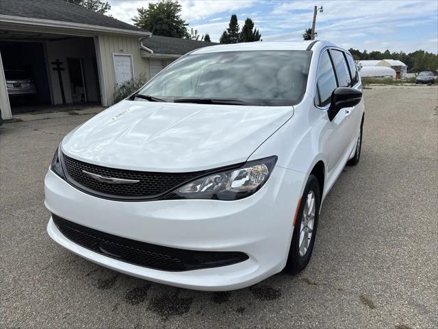 2027 Chrysler Pacifica LX