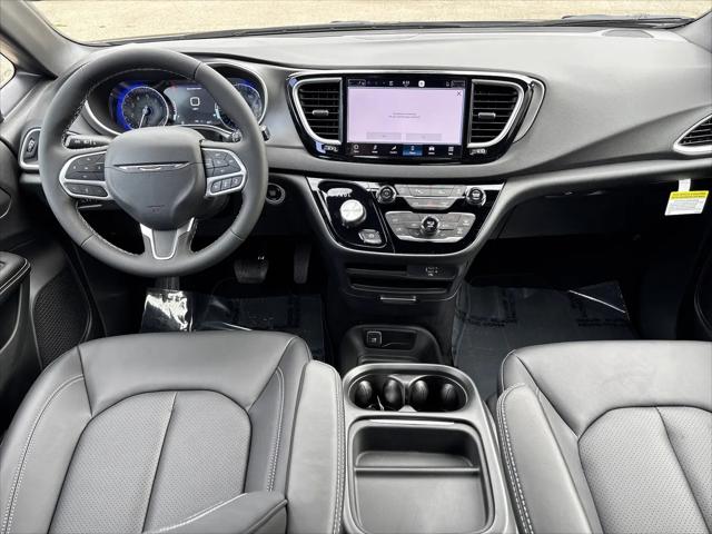 2027 Chrysler Pacifica LX
