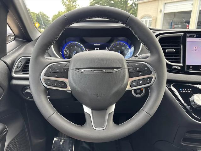 2027 Chrysler Pacifica LX
