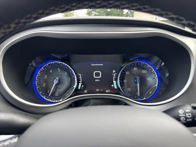 2027 Chrysler Pacifica LX