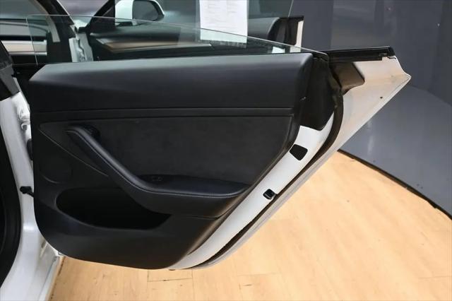 2021 Tesla Model 3 Standard Range Plus Rear-Wheel Drive