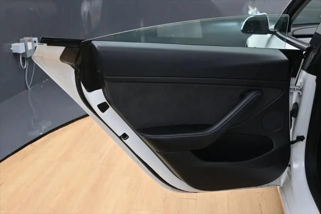 2021 Tesla Model 3 Standard Range Plus Rear-Wheel Drive