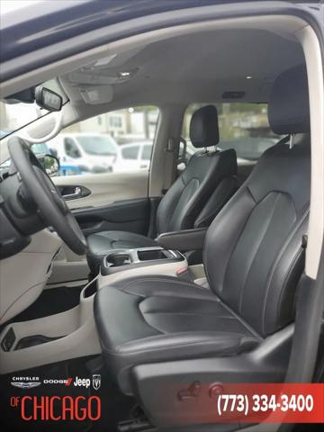2024 Chrysler Pacifica Touring L for sale in Chicago, IL