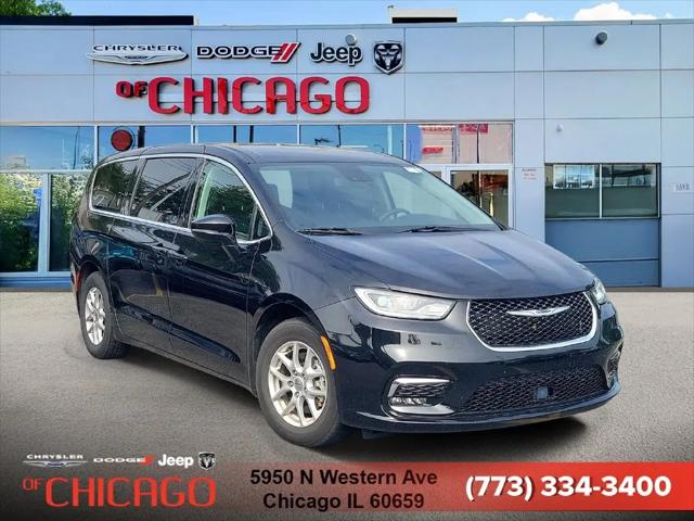 2024 Chrysler Pacifica Touring L for sale in Chicago, IL