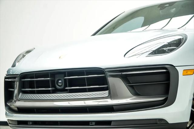 2023 Porsche Macan T