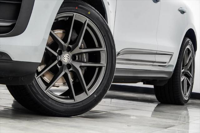 2023 Porsche Macan T