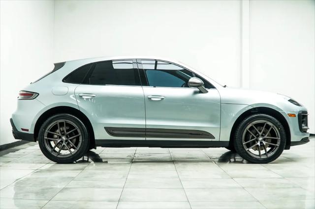 2023 Porsche Macan T