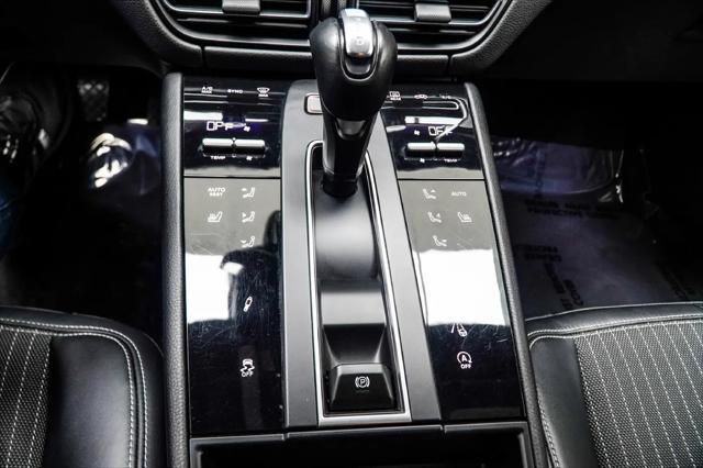 2023 Porsche Macan T