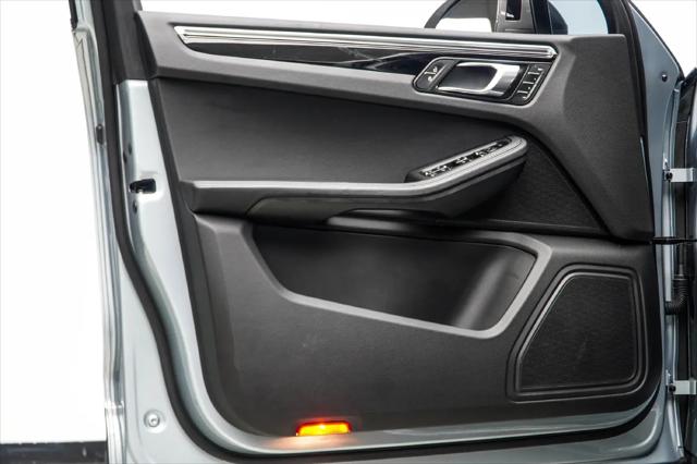2023 Porsche Macan T