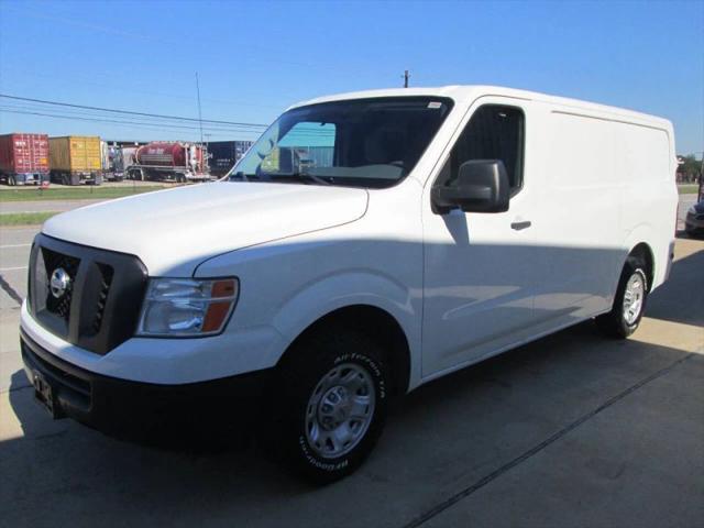 2018 Nissan 2500 SV V6 for sale in Houston, TX