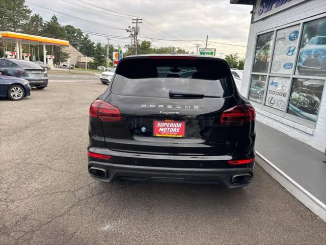 2017 Porsche Cayenne Platinum Edition