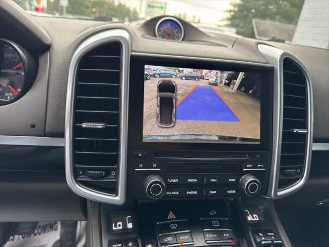 2017 Porsche Cayenne Platinum Edition