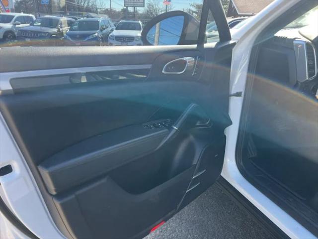 2012 Porsche Cayenne Base