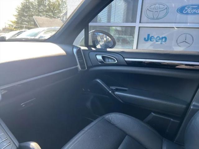 2012 Porsche Cayenne Base