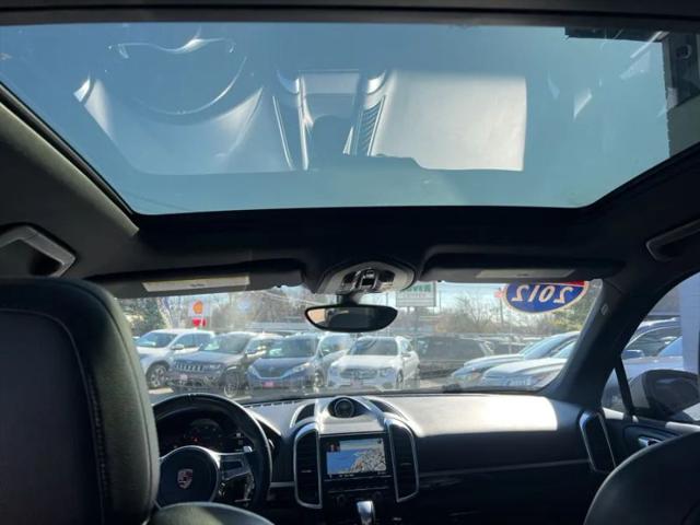 2012 Porsche Cayenne Base