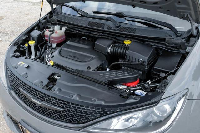 2020 Chrysler Pacifica 35th Anniversary Touring L Plus