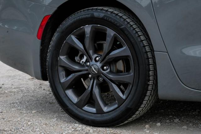 2020 Chrysler Pacifica 35th Anniversary Touring L Plus