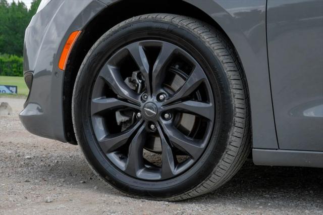2020 Chrysler Pacifica 35th Anniversary Touring L Plus