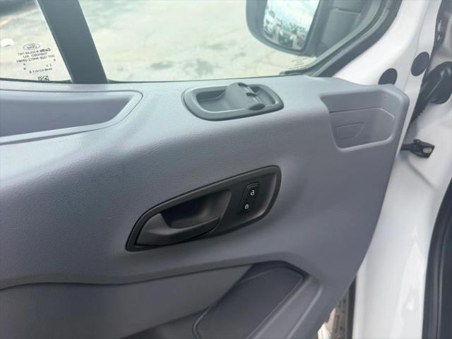 2018 Ford Transit w/60/40 Side Door w/RWB