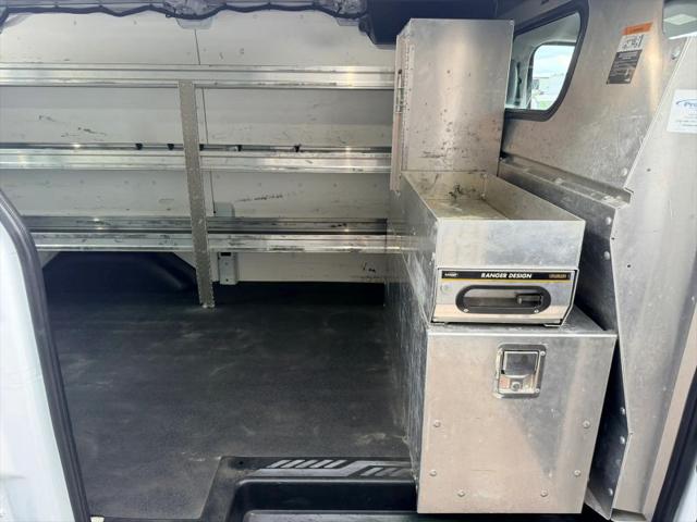 2018 Ford Transit w/60/40 Side Door w/RWB