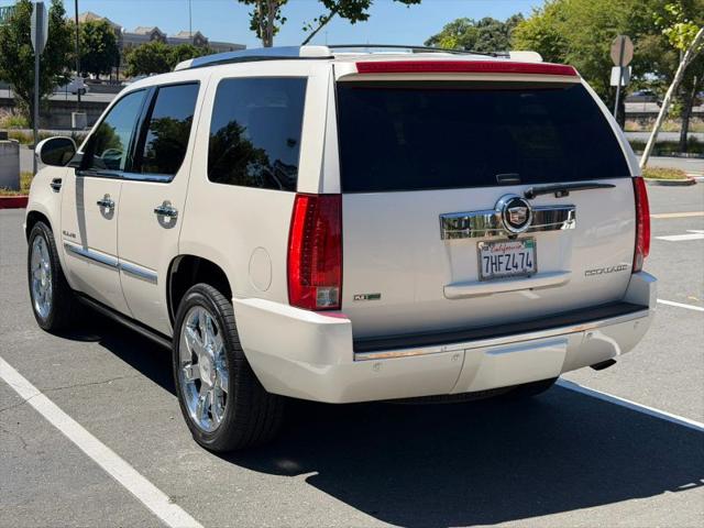 2011 Cadillac Escalade Premium