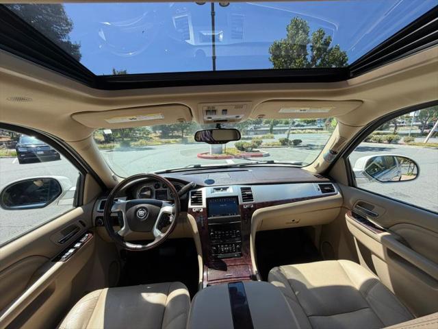 2011 Cadillac Escalade Premium