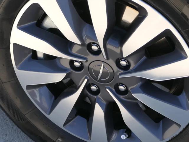 2023 Chrysler Pacifica Hybrid Touring L