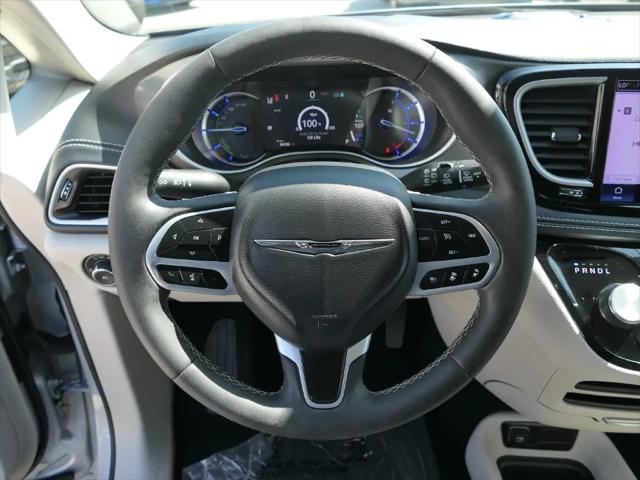 2023 Chrysler Pacifica Hybrid Touring L