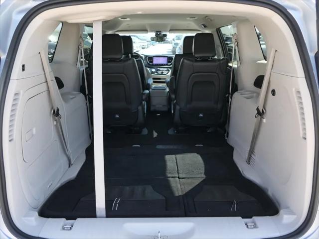 2023 Chrysler Pacifica Hybrid Touring L