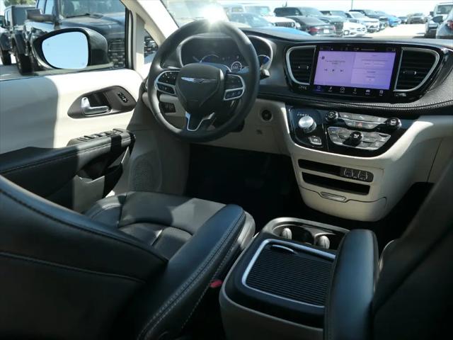 2023 Chrysler Pacifica Hybrid Touring L