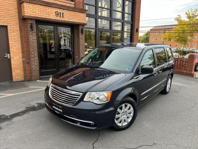 2013 Chrysler Town & Country Touring for sale in Leesburg, VA