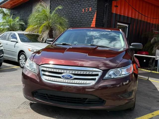 2012 Ford Taurus SE