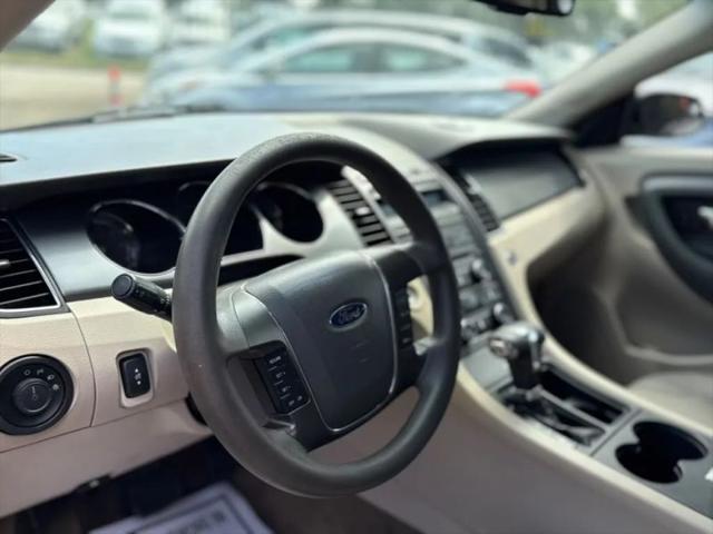2012 Ford Taurus SE