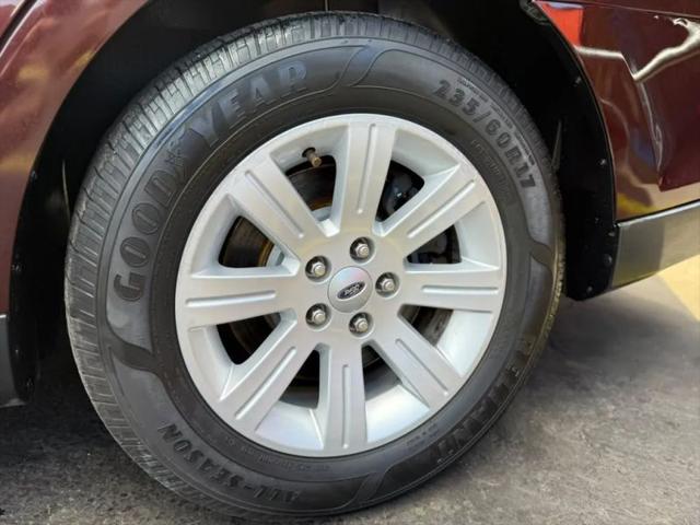 2012 Ford Taurus SE