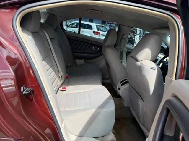 2012 Ford Taurus SE