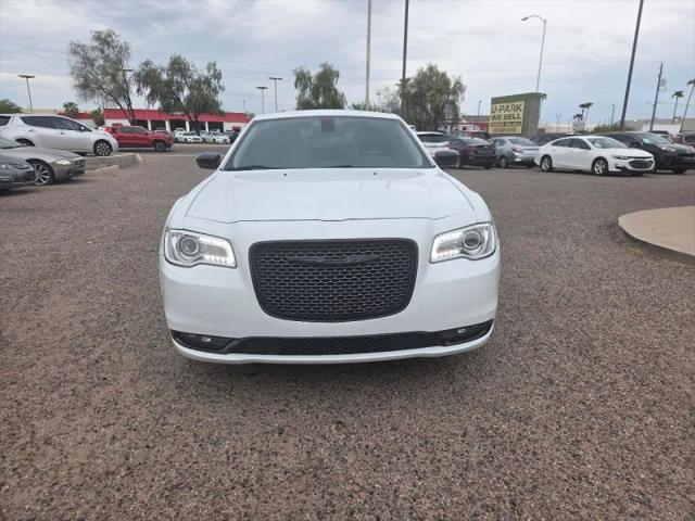 2017 Chrysler 300 300C