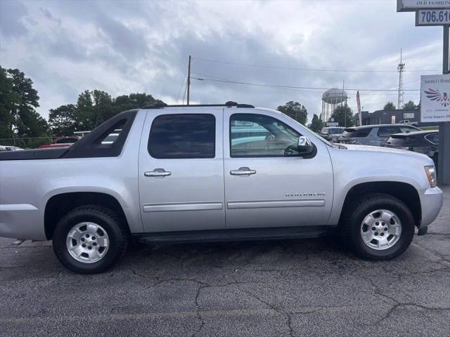 2011 Chevrolet Avalanche LS
