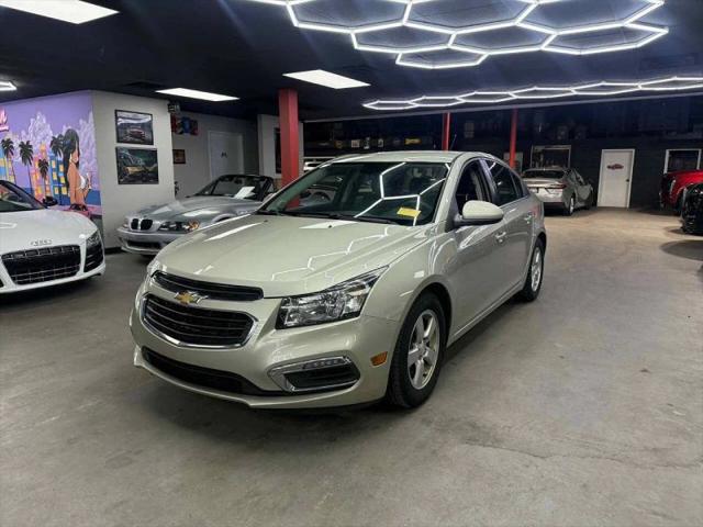 2015 Chevrolet Cruze 1LT Auto for sale in Shelby Township, MI