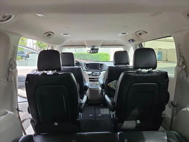 2022 Chrysler Pacifica Touring L