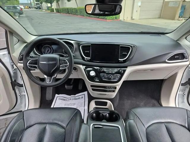 2022 Chrysler Pacifica Touring L