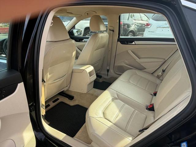 2014 Volkswagen Passat 1.8T Wolfsburg Edition