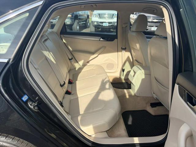 2014 Volkswagen Passat 1.8T Wolfsburg Edition