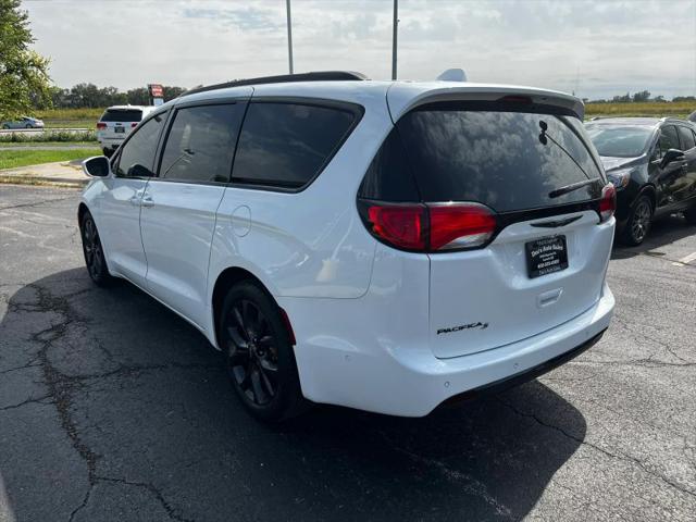 2019 Chrysler Pacifica Touring L Plus