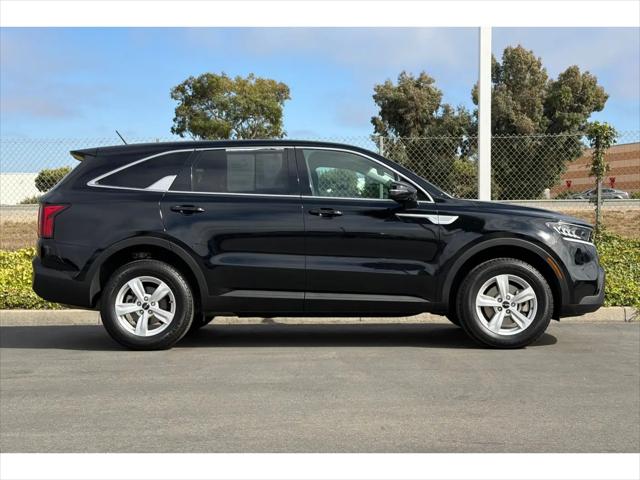 2022 Kia Sorento LX
