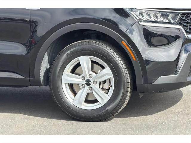 2022 Kia Sorento LX