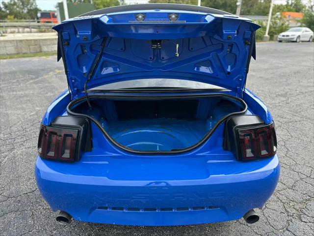2003 Ford Mustang Mach 1