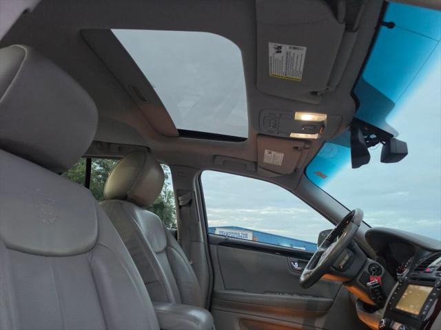 2011 Cadillac DTS Premium Collection