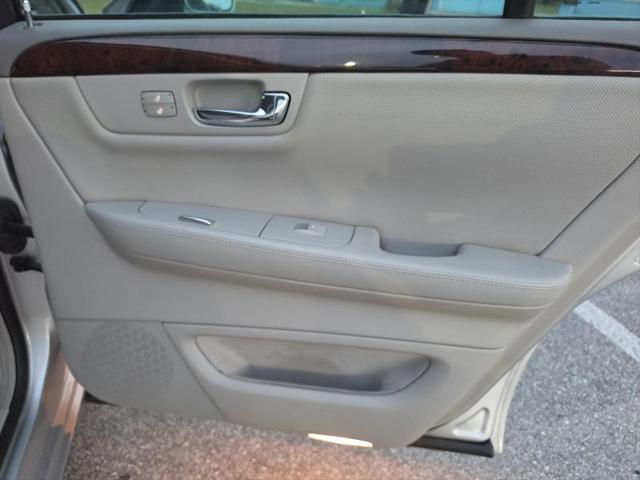 2011 Cadillac DTS Premium Collection