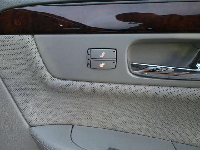 2011 Cadillac DTS Premium Collection