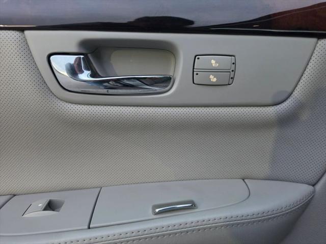 2011 Cadillac DTS Premium Collection